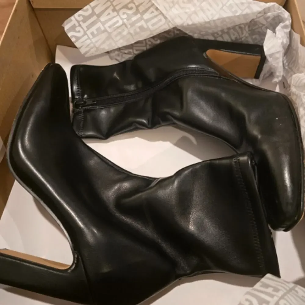 Steve Madden Vinka Boot in Black – EUC Size 8.5 - Picture 8 of 9